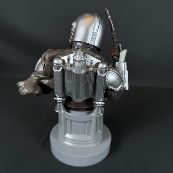 Mandalorian Gaming Cable Guys Original Phone & Controller Holder Character Stand - Picture 5 of 8